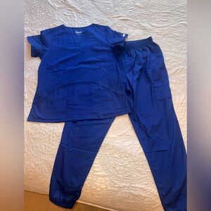 Butter-Soft Originals Women’s Galaxy Blue Scrub Set; Top: M; Pants: L